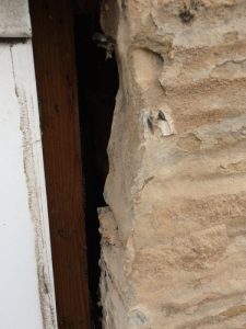 Stone cladding removal